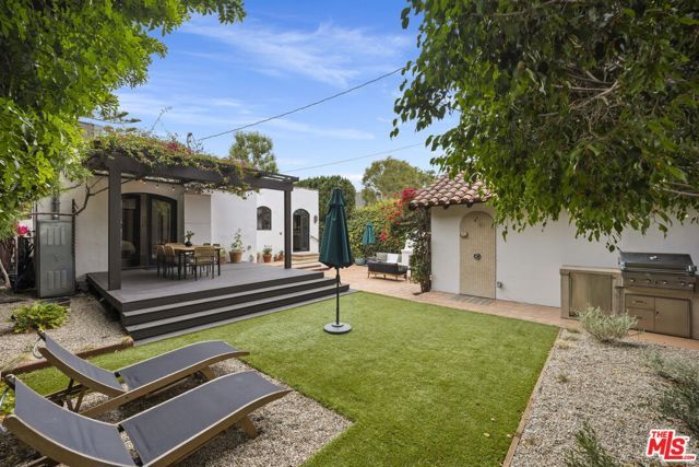 10635 Blythe Avenue, Los Angeles, CA 90064