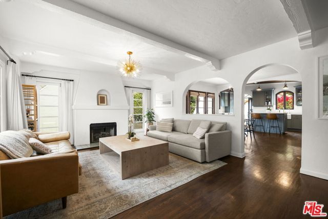 10635 Blythe Avenue, Los Angeles, CA 90064