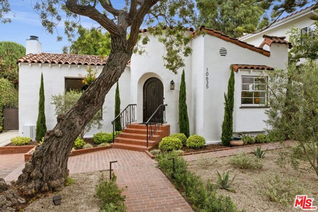 10635 Blythe Avenue, Los Angeles, CA 90064