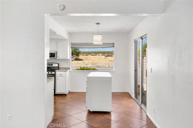 27055 Silver Lakes, Helendale, CA 92342