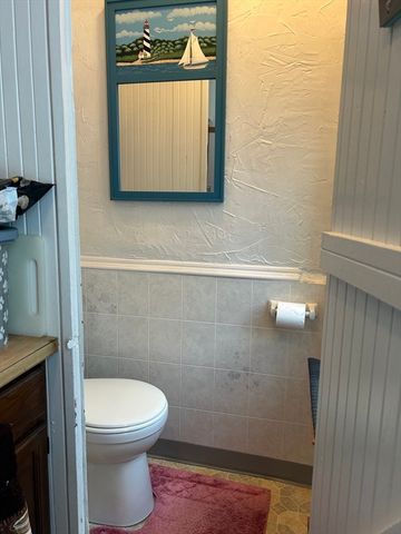 30 Park Rd, Webster, MA 01570