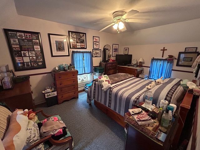 30 Park Rd, Webster, MA 01570