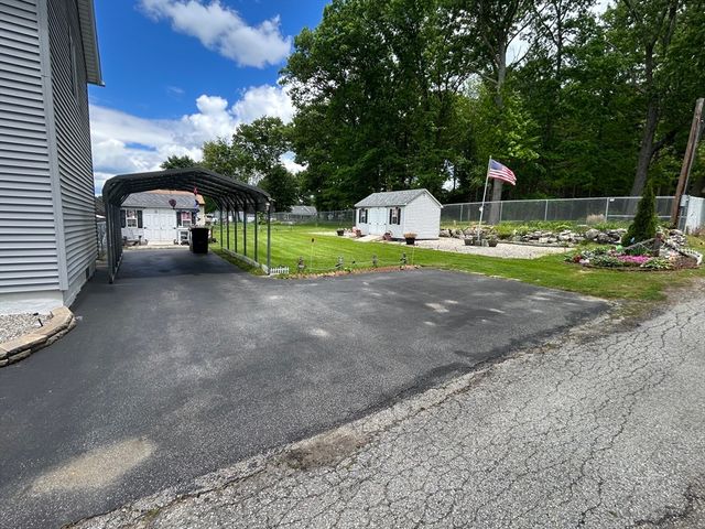 30 Park Rd, Webster, MA 01570