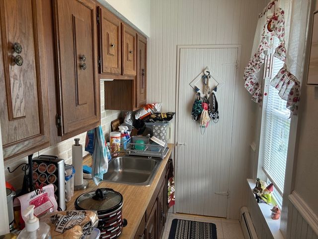 30 Park Rd, Webster, MA 01570