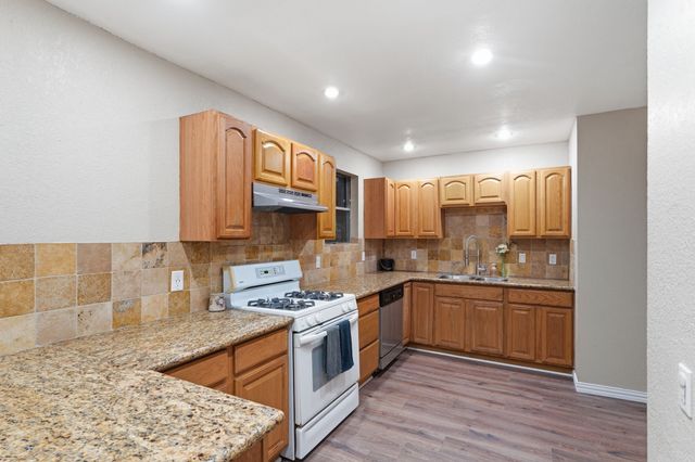 2633 Inadale Avenue, Dallas, TX 75228