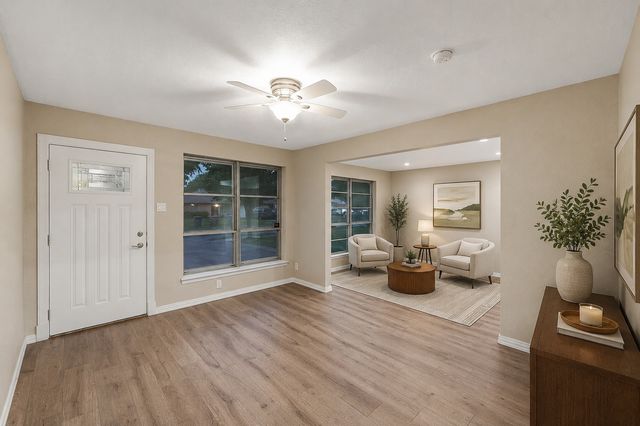 2633 Inadale Avenue, Dallas, TX 75228