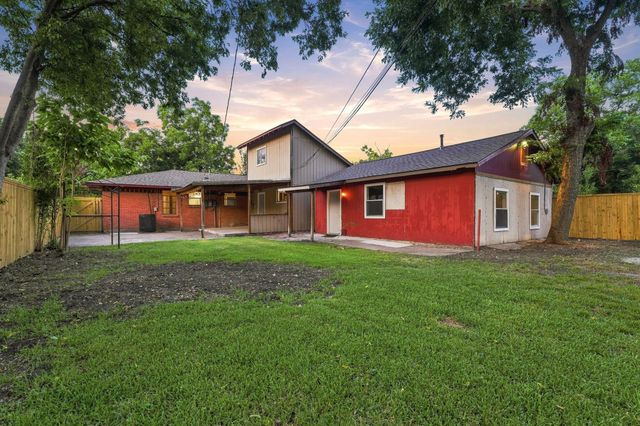 2633 Inadale Avenue, Dallas, TX 75228
