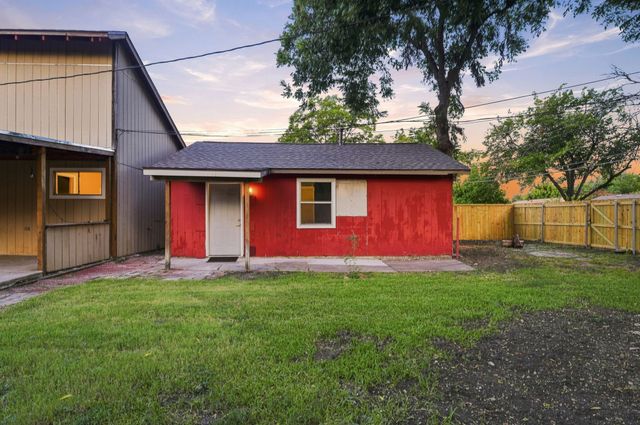 2633 Inadale Avenue, Dallas, TX 75228