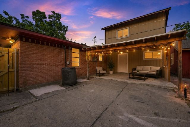 2633 Inadale Avenue, Dallas, TX 75228