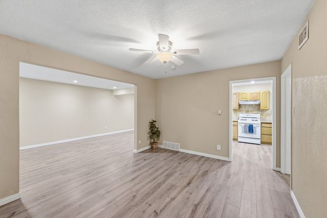 2633 Inadale Avenue, Dallas, TX 75228
