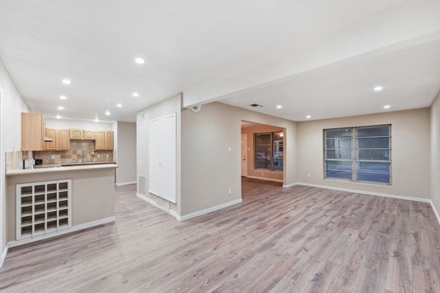 2633 Inadale Avenue, Dallas, TX 75228
