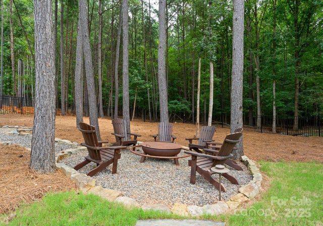 676 Kenway Loop, Mooresville, NC 28117
