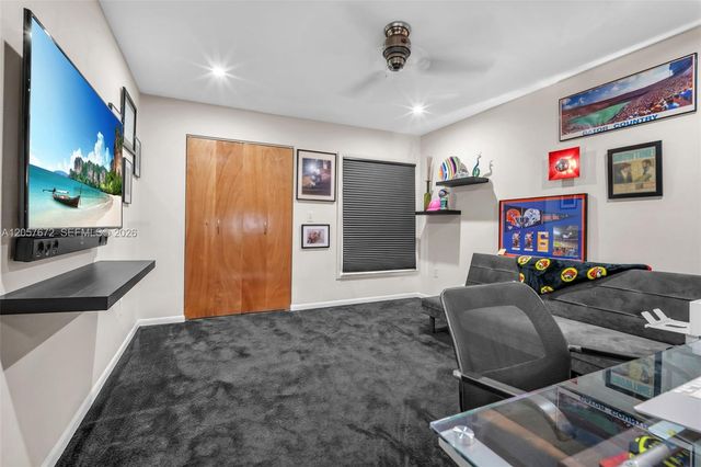 3908 Parkside Ln 229, Hollywood, FL 33021