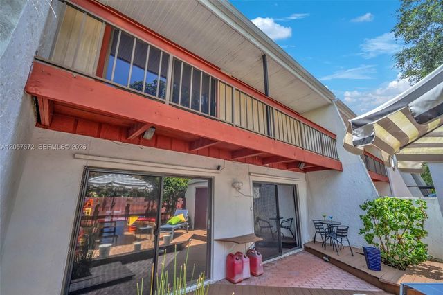 3908 Parkside Ln 229, Hollywood, FL 33021