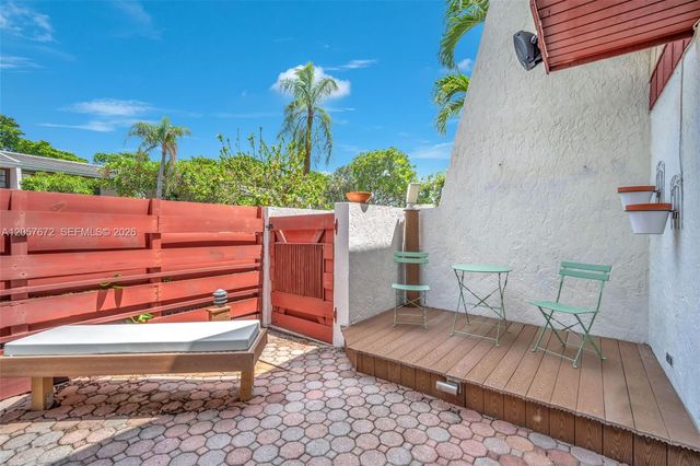 3908 Parkside Ln 229, Hollywood, FL 33021