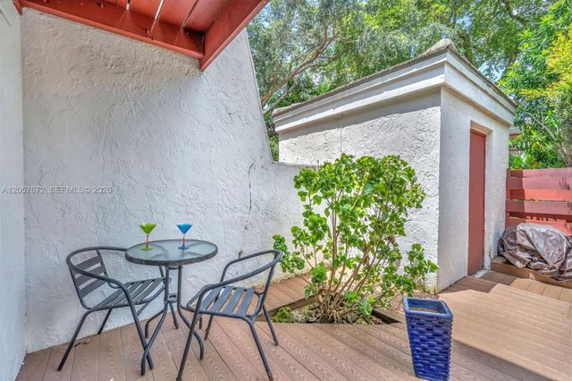 3908 Parkside Ln 229, Hollywood, FL 33021