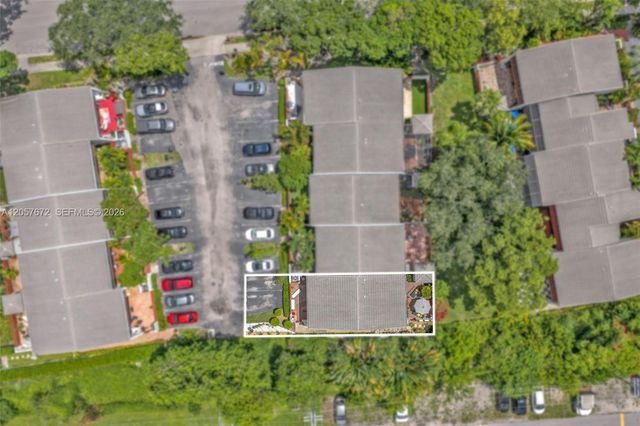 3908 Parkside Ln 229, Hollywood, FL 33021