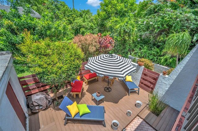 3908 Parkside Ln 229, Hollywood, FL 33021