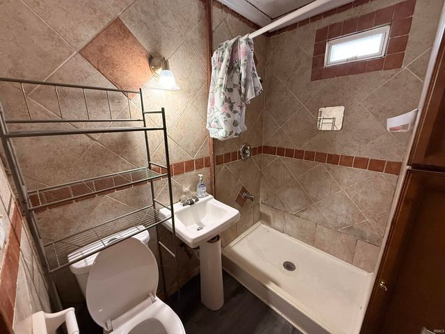 4117 Bowser Avenue, Fort Wayne, IN 46806