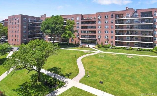 162-01 Powells Cove Boulevard 1M, Whitestone, NY 11357