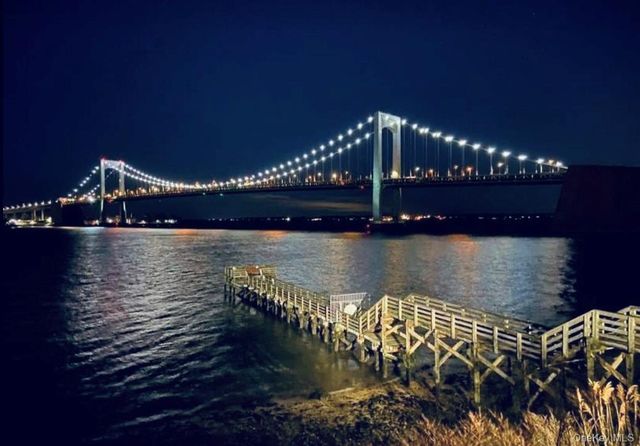 162-01 Powells Cove Boulevard 1M, Whitestone, NY 11357