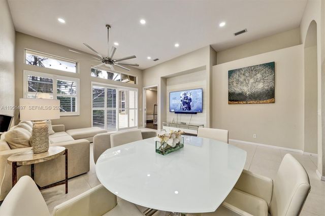 12438 NW 57th Ct, Coral Springs, FL 33076