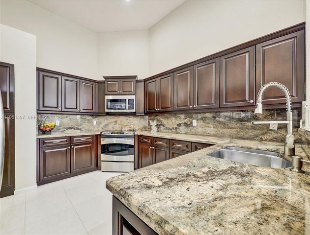 12438 NW 57th Ct, Coral Springs, FL 33076