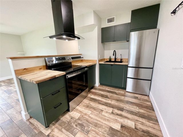 10333 LOUBET STREET, Orlando, FL 32817