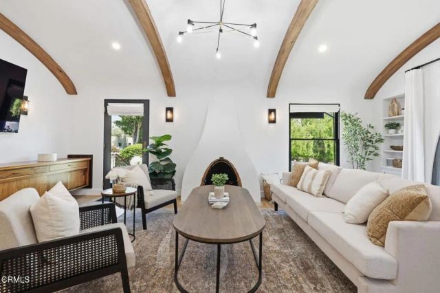 25 Encinal Place, Ventura, CA 93001