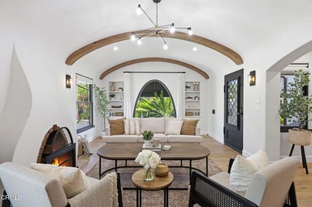 25 Encinal Place, Ventura, CA 93001