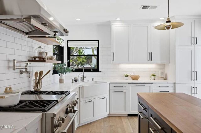 25 Encinal Place, Ventura, CA 93001