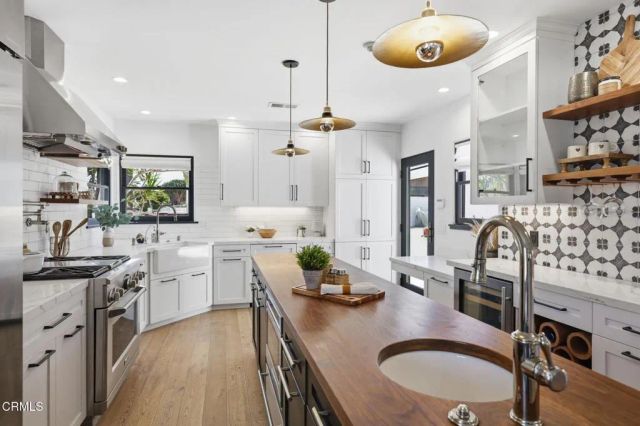 25 Encinal Place, Ventura, CA 93001