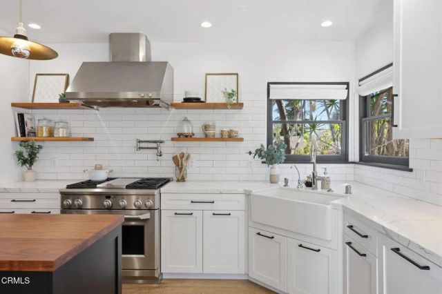 25 Encinal Place, Ventura, CA 93001