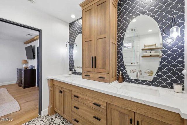 25 Encinal Place, Ventura, CA 93001