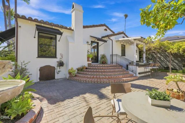 25 Encinal Place, Ventura, CA 93001