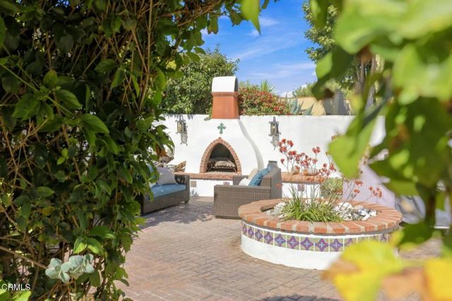 25 Encinal Place, Ventura, CA 93001