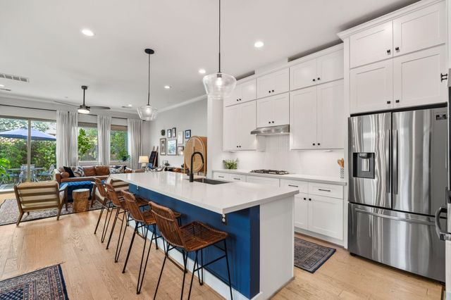 1240 W Bell Street, Houston, TX 77019