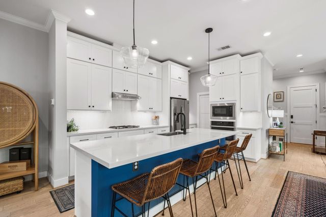 1240 W Bell Street, Houston, TX 77019