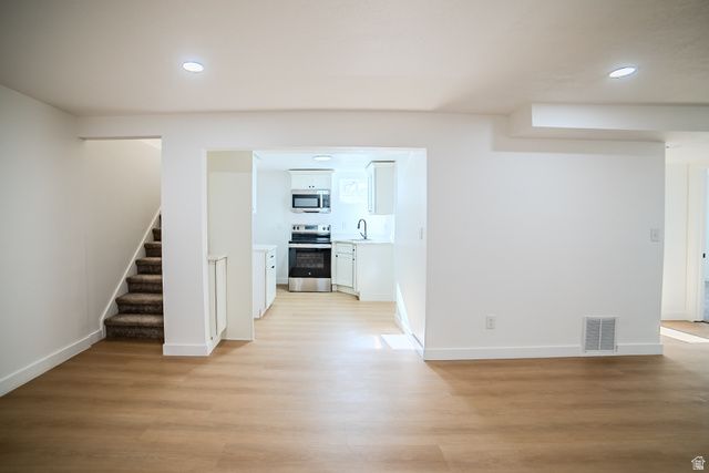 87 W 8710 S, Sandy, UT 84070