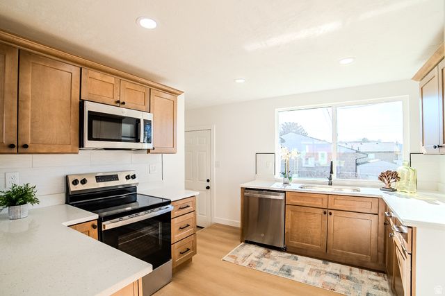 87 W 8710 S, Sandy, UT 84070