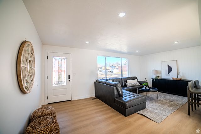 87 W 8710 S, Sandy, UT 84070