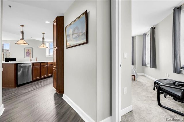 525 W Lafayette Boulevard 11D, Detroit, MI 48226