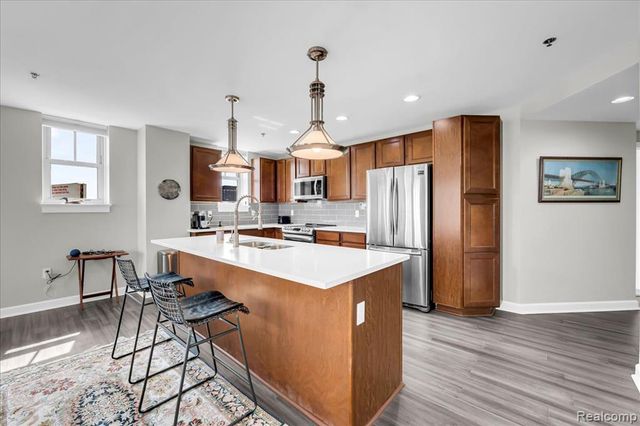 525 W Lafayette Boulevard 11D, Detroit, MI 48226