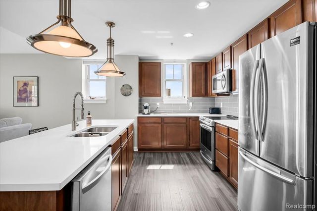 525 W Lafayette Boulevard 11D, Detroit, MI 48226