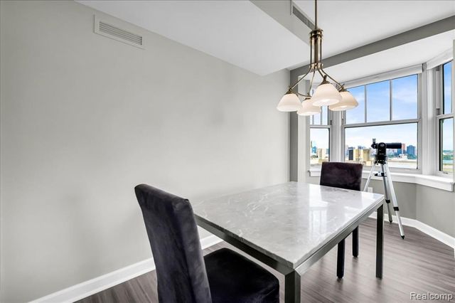 525 W Lafayette Boulevard 11D, Detroit, MI 48226
