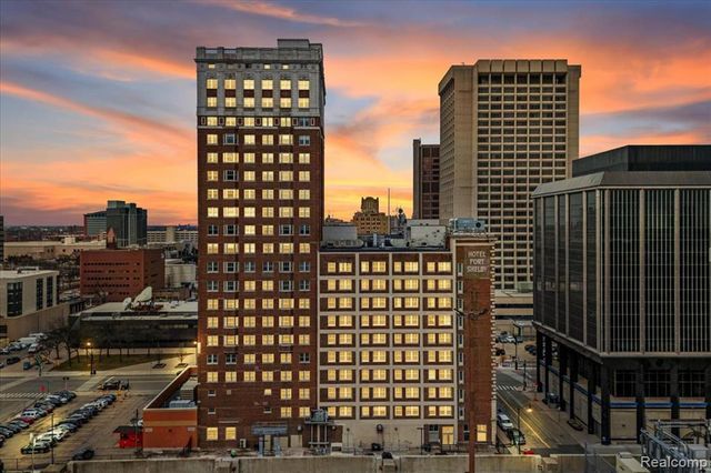 525 W Lafayette Boulevard 11D, Detroit, MI 48226