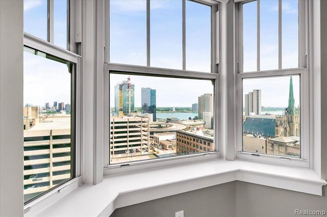 525 W Lafayette Boulevard 11D, Detroit, MI 48226