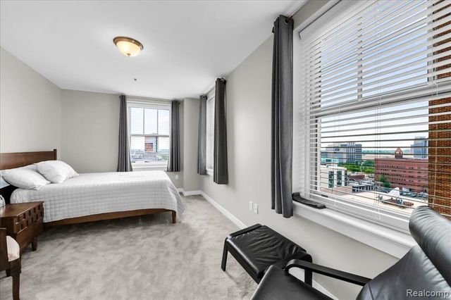 525 W Lafayette Boulevard 11D, Detroit, MI 48226
