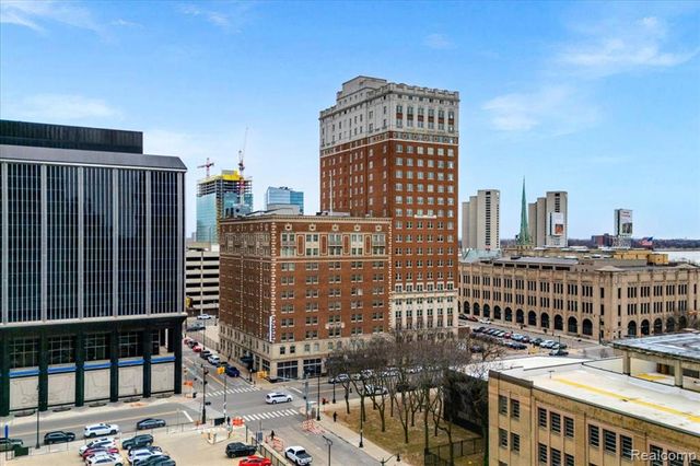 525 W Lafayette Boulevard 11D, Detroit, MI 48226