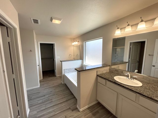 2113 142nd Street, Lubbock, TX 79423